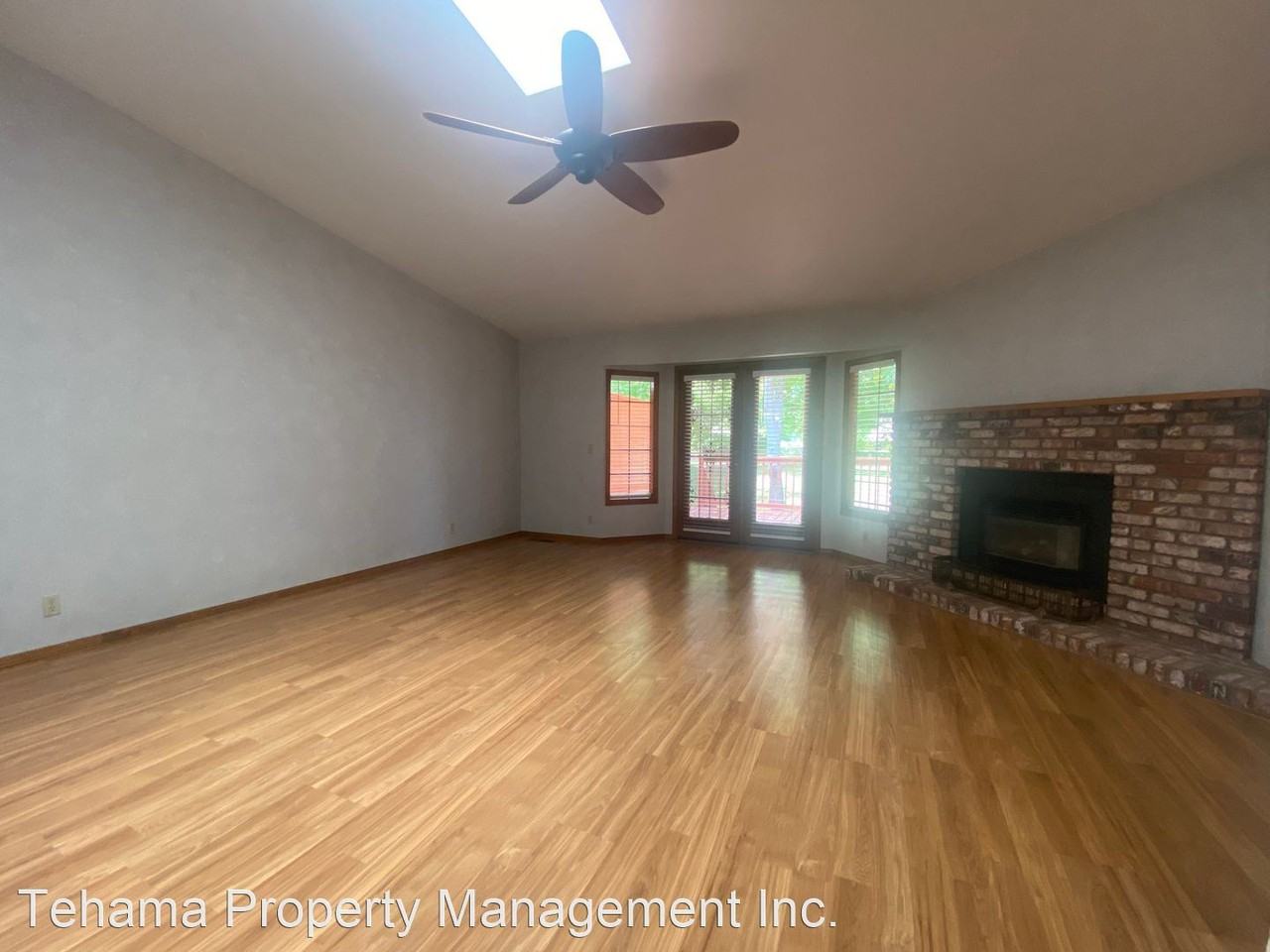 22026 Grove Cir - Photo 3 of 21