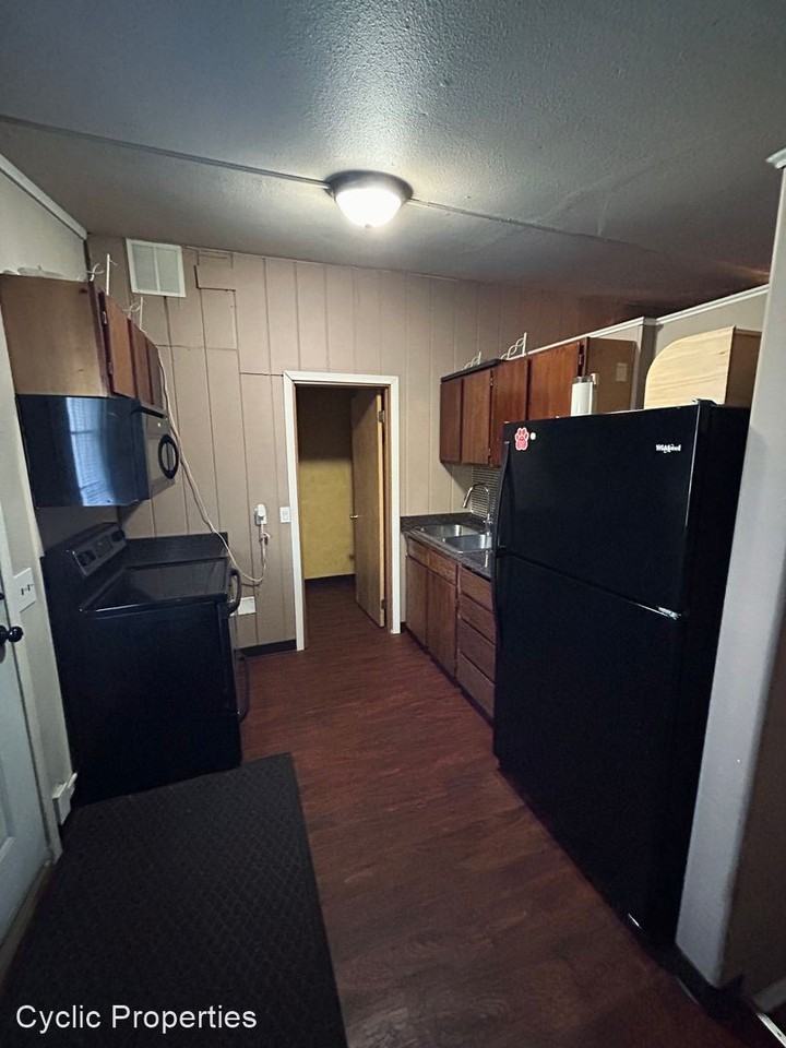 500 Baranof - Photo 2 of 3