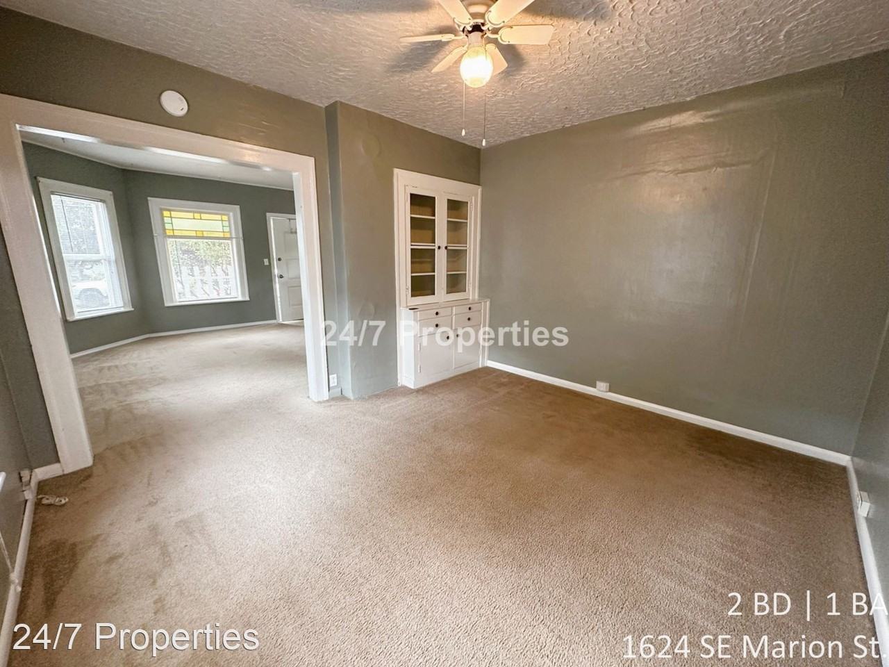 Sellwood Charmer! - Photo 2 of 17