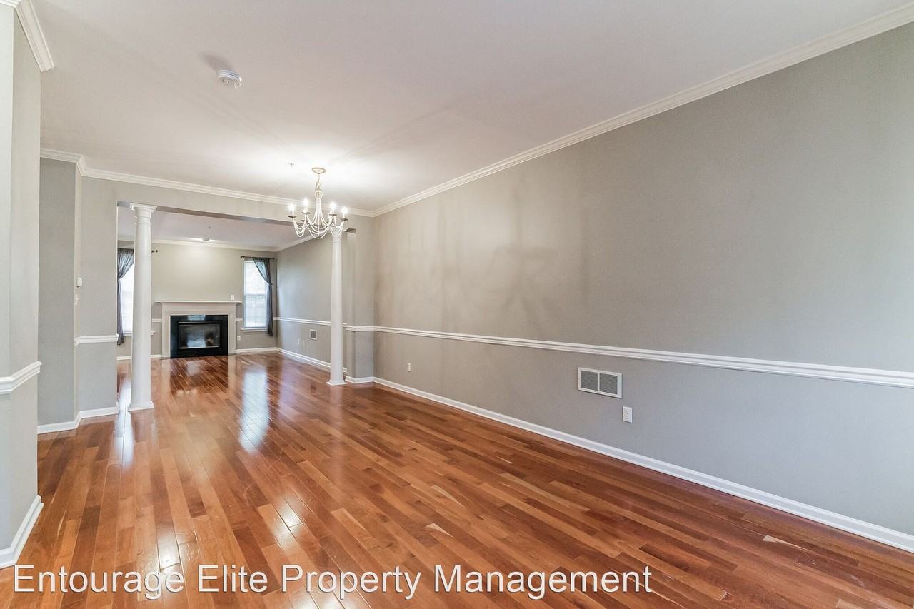 76 Wheatsheaf Ln - Photo 2 of 37