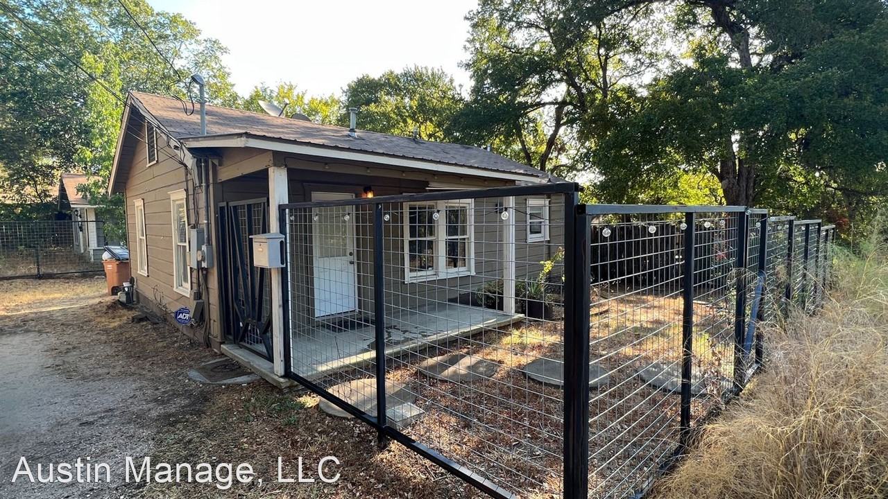 2108 W 7th St - Photo 2 of 6