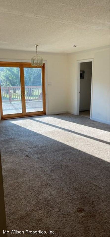 43 Main St - Photo 2 of 12