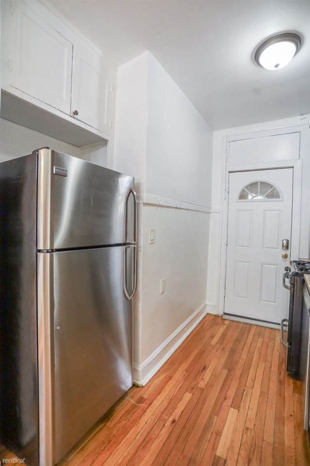 1332 W Touhy Ave - Photo 2 of 9