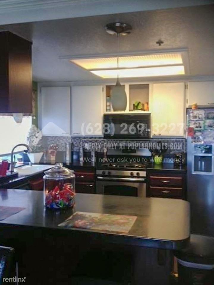 1309 Cuyamaca Ave - Photo 3 of 7