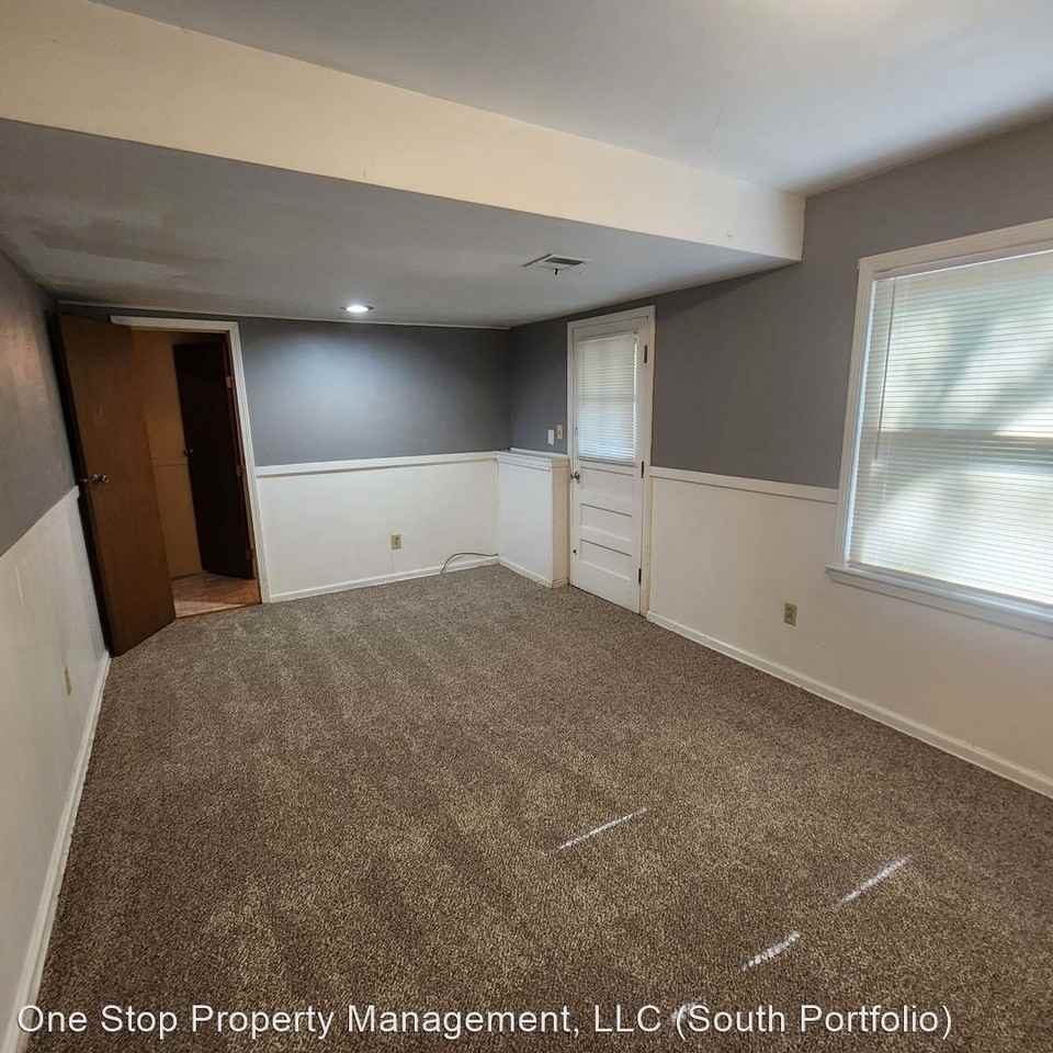 10916 Bellaire Ave - Photo 2 of 31