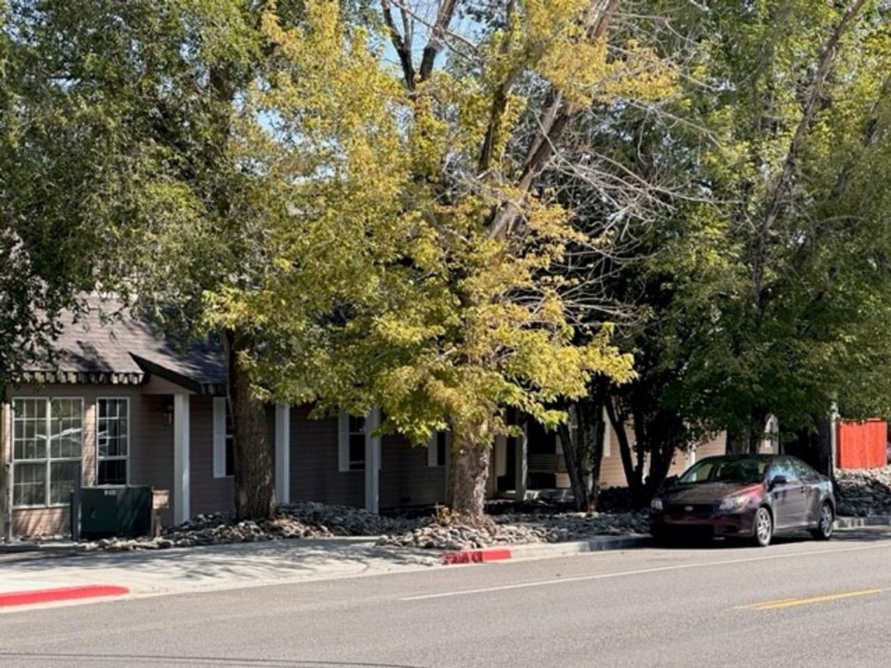 550 W Washington Street - Photo 2 of 11