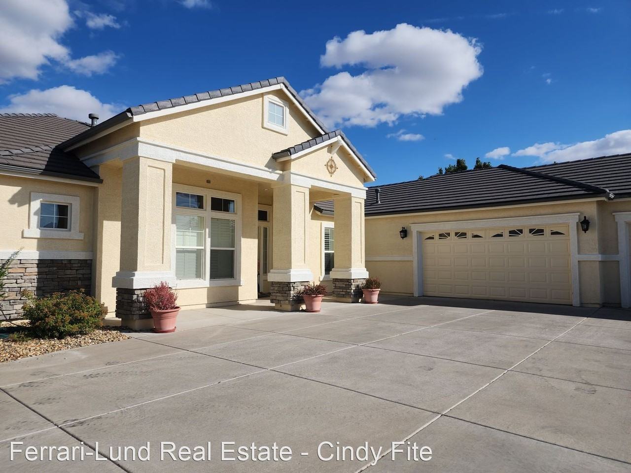 7816 Casarey Ct - Photo 3 of 50