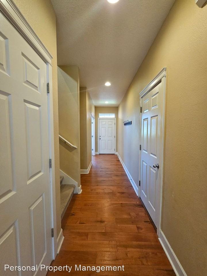 11606 Nw 29th Pl - Photo 2 of 27