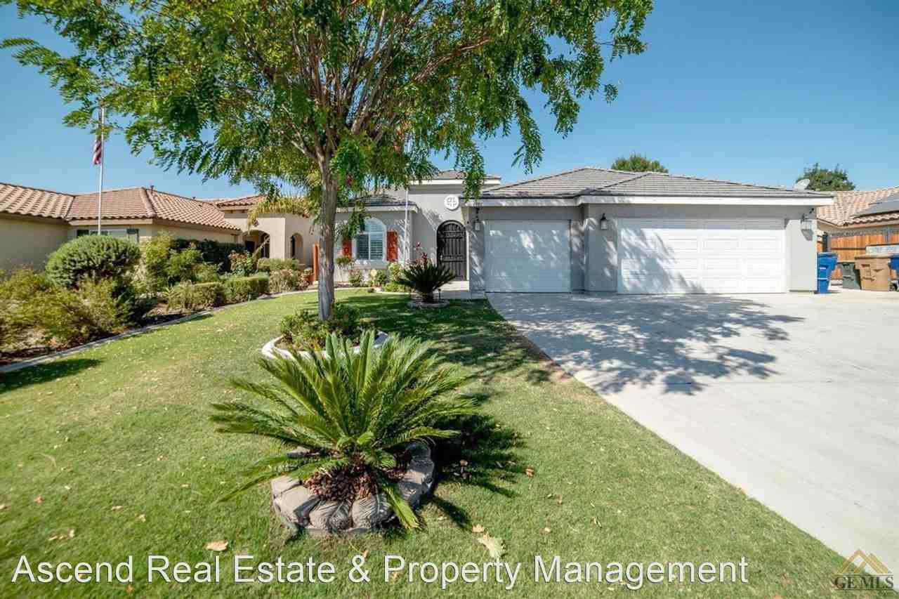 6803 Clear Water Creek Way - Photo 2 of 16