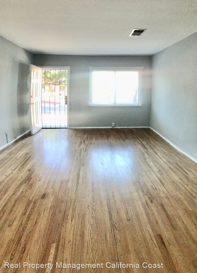 540 W Maple Ave - Photo 2 of 9