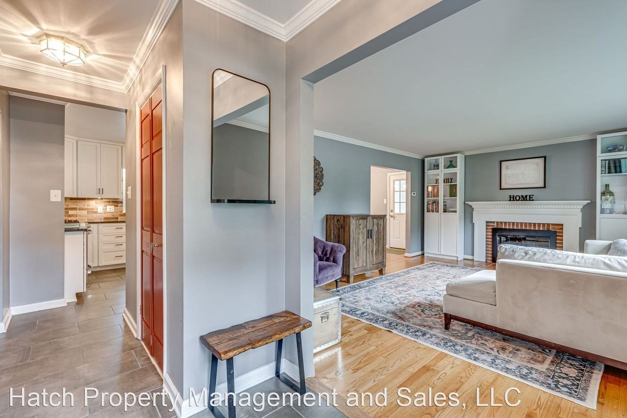 2000 Rampart Dr - Photo 2 of 36