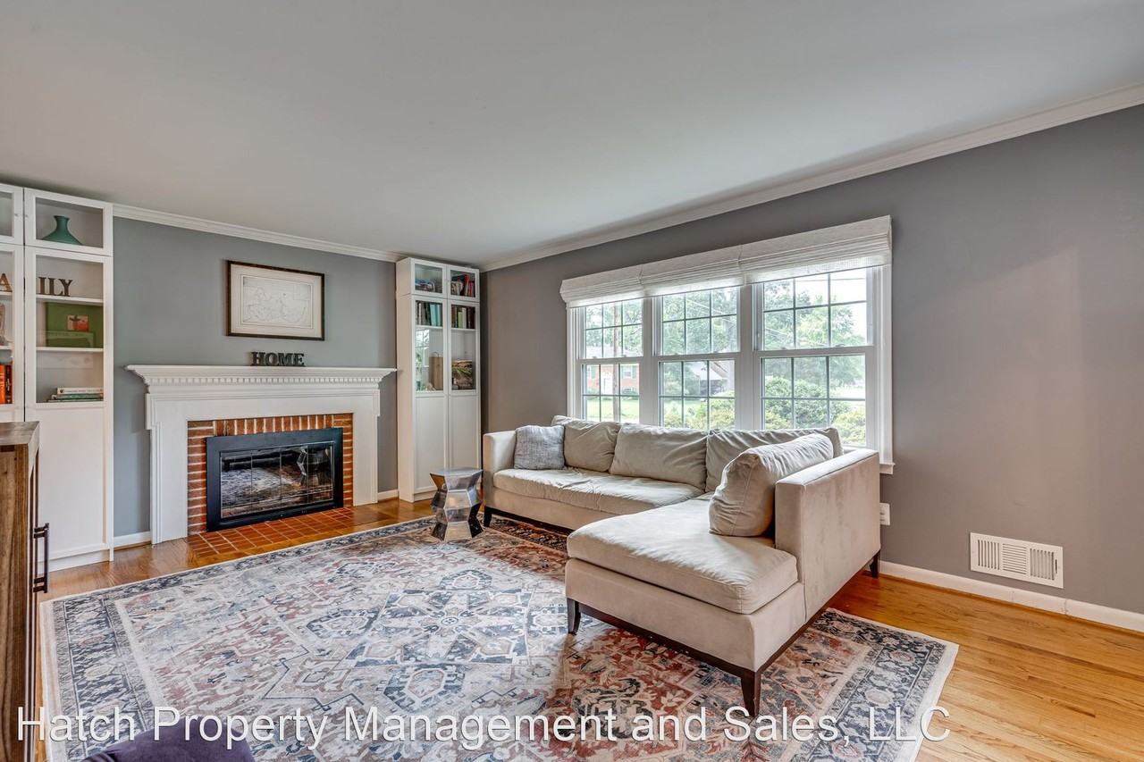 2000 Rampart Dr - Photo 3 of 36