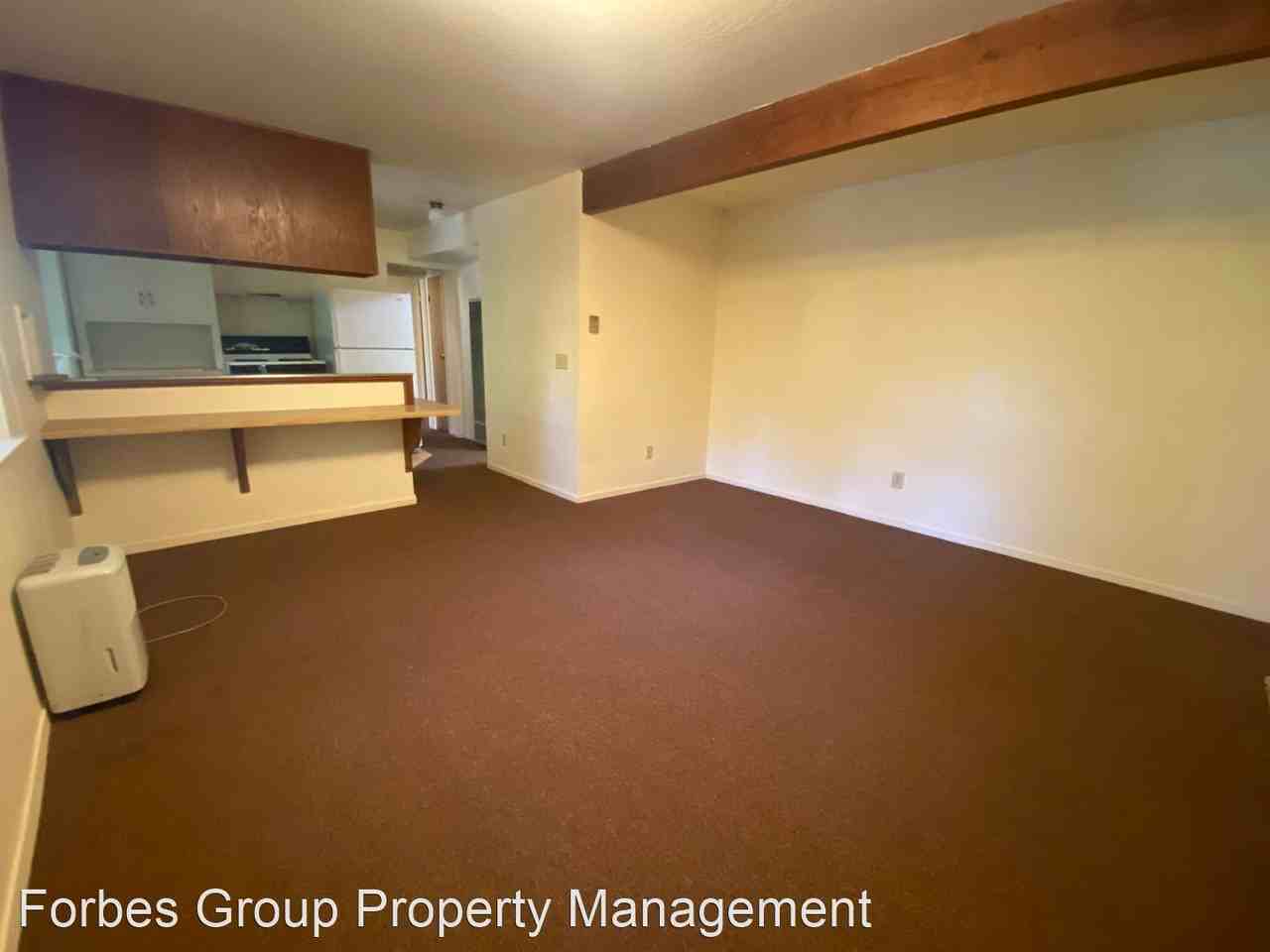 53 Conference Dr - Photo 2 of 8