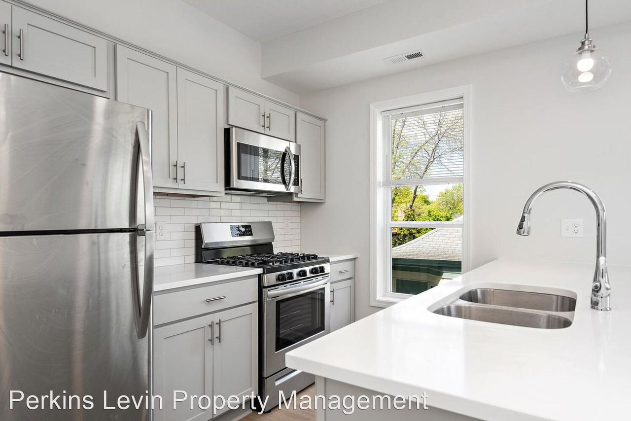 2810 Fremont Ave S - Photo 2 of 16