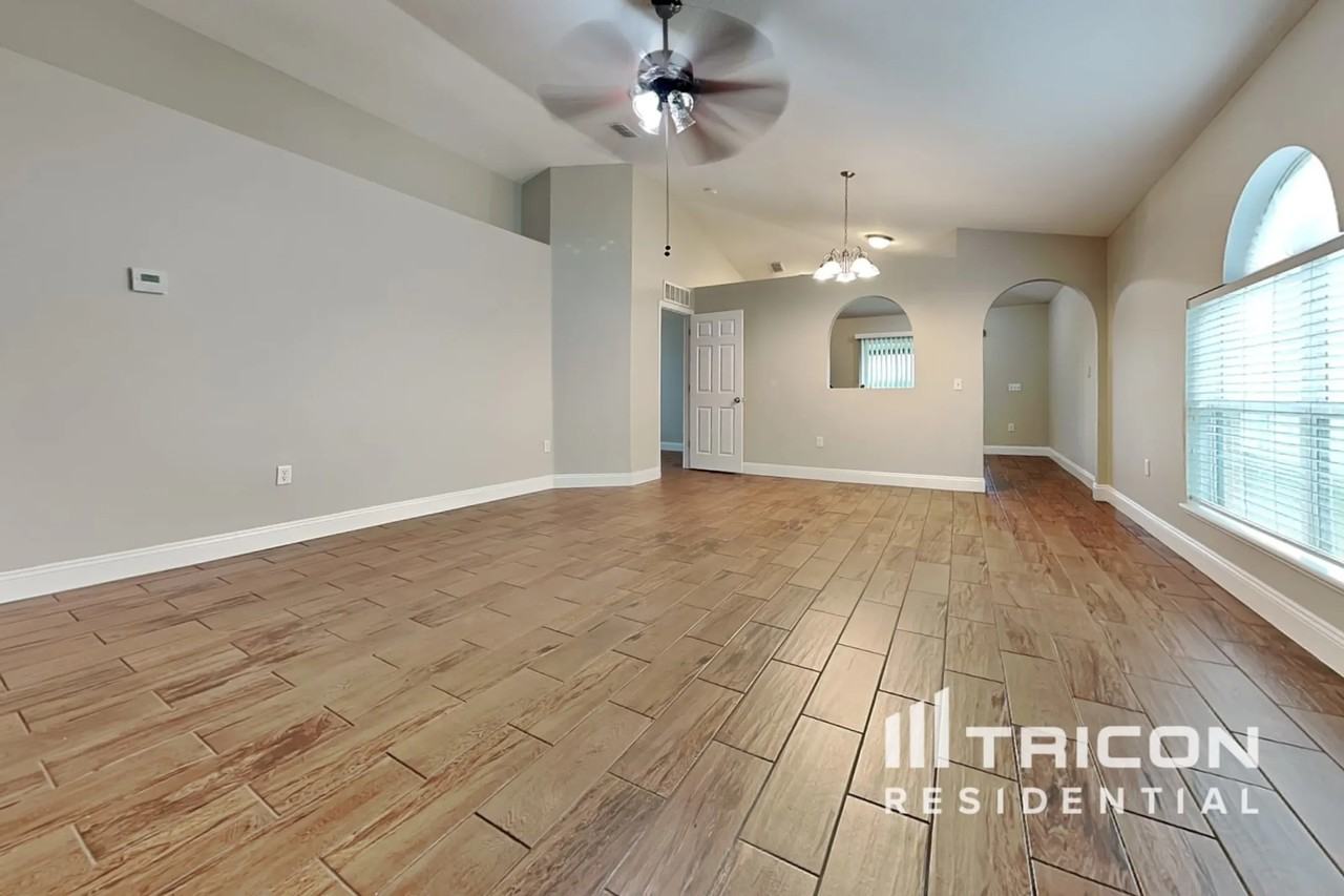 13235 Waterford Castle Dr - Photo 3 of 34