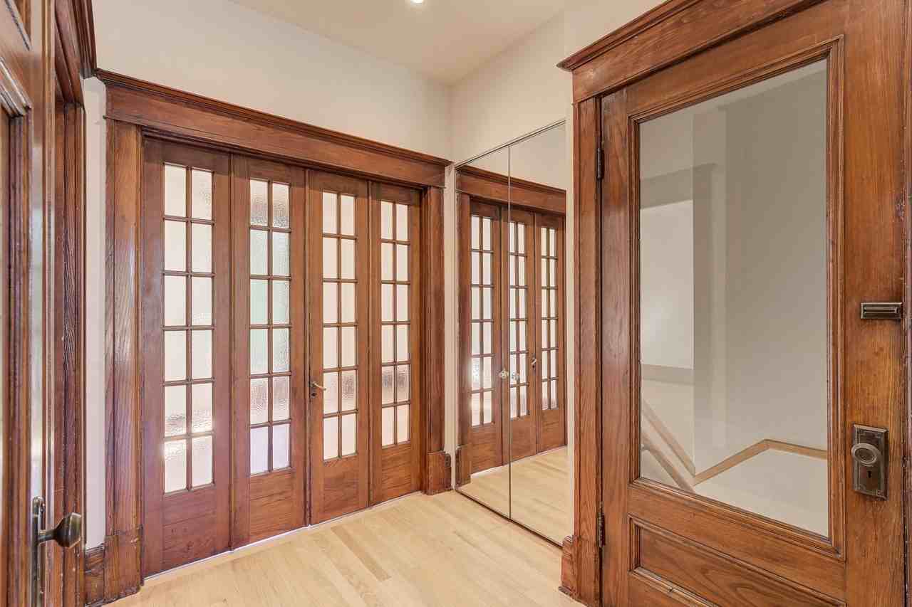 6115 Av De Monkland, Montréal, QC H4A 1H5 2 Bedroom Apartment for 2,500/month Zumper