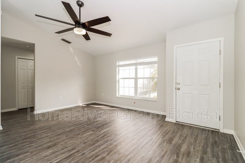 8321 Matthew Dr - Photo 2 of 17