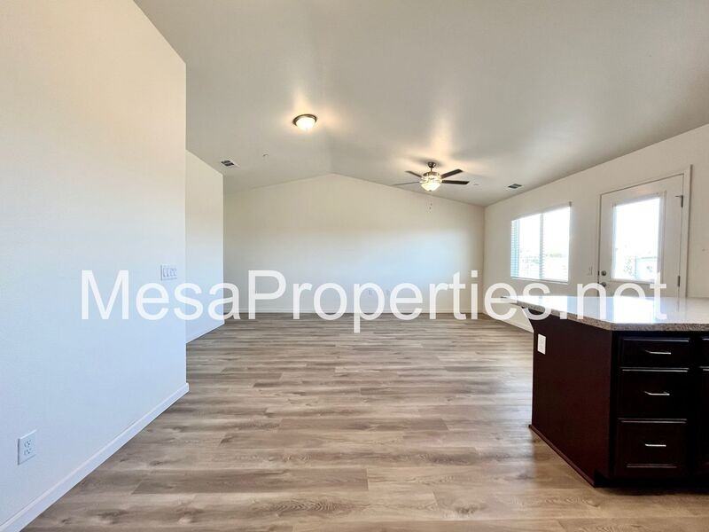 9550 Tamarisk Ave., Hesperia, CA 92345 - Photo 3 of 50