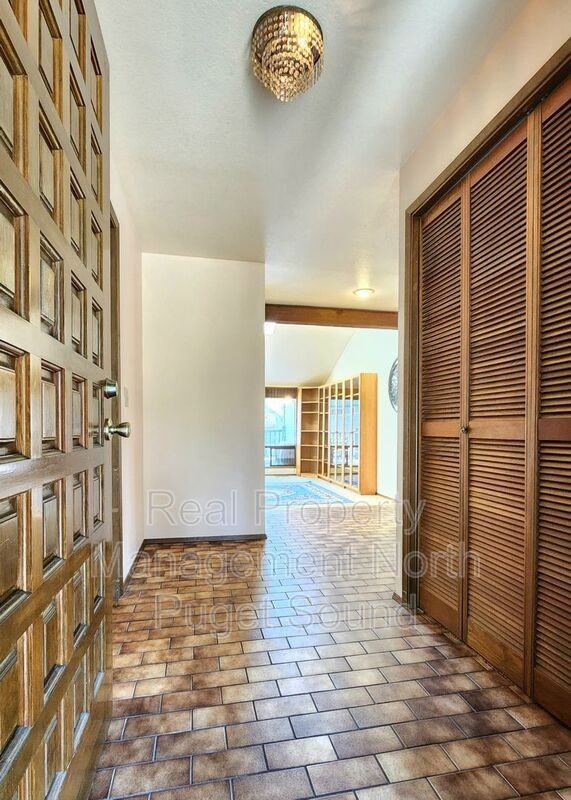 15123 59th Pl W - Photo 3 of 27