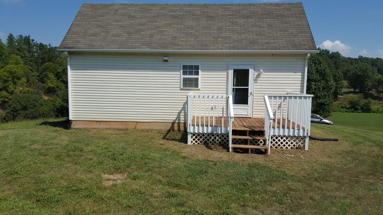 110 Palmer Ford Rd - Photo 2 of 12