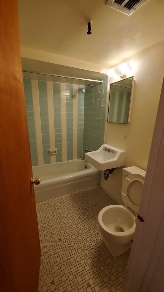 45 Chester St #B2 - Photo 3 of 8