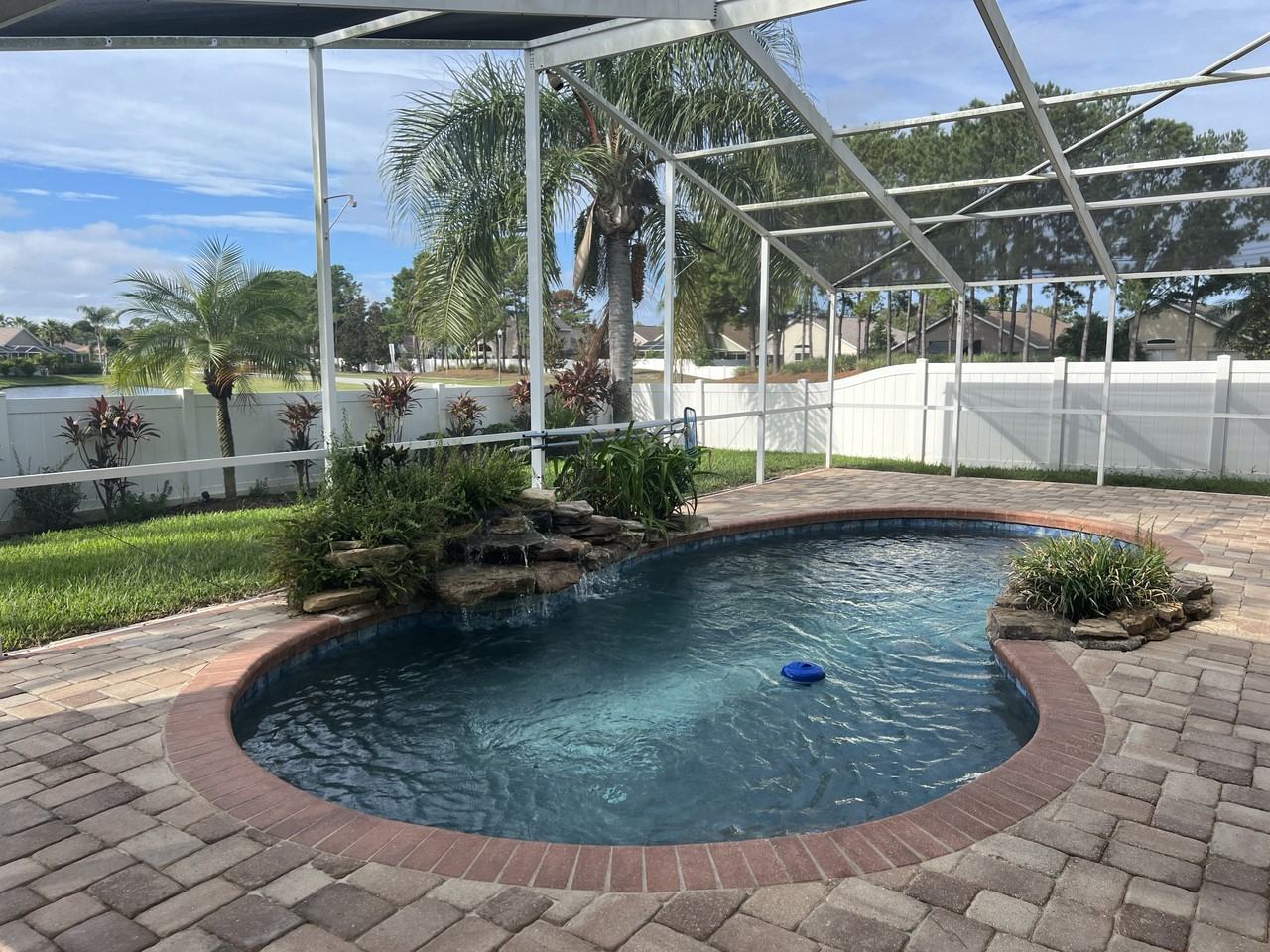 2640 Tidal Creek Dr - Photo 2 of 10