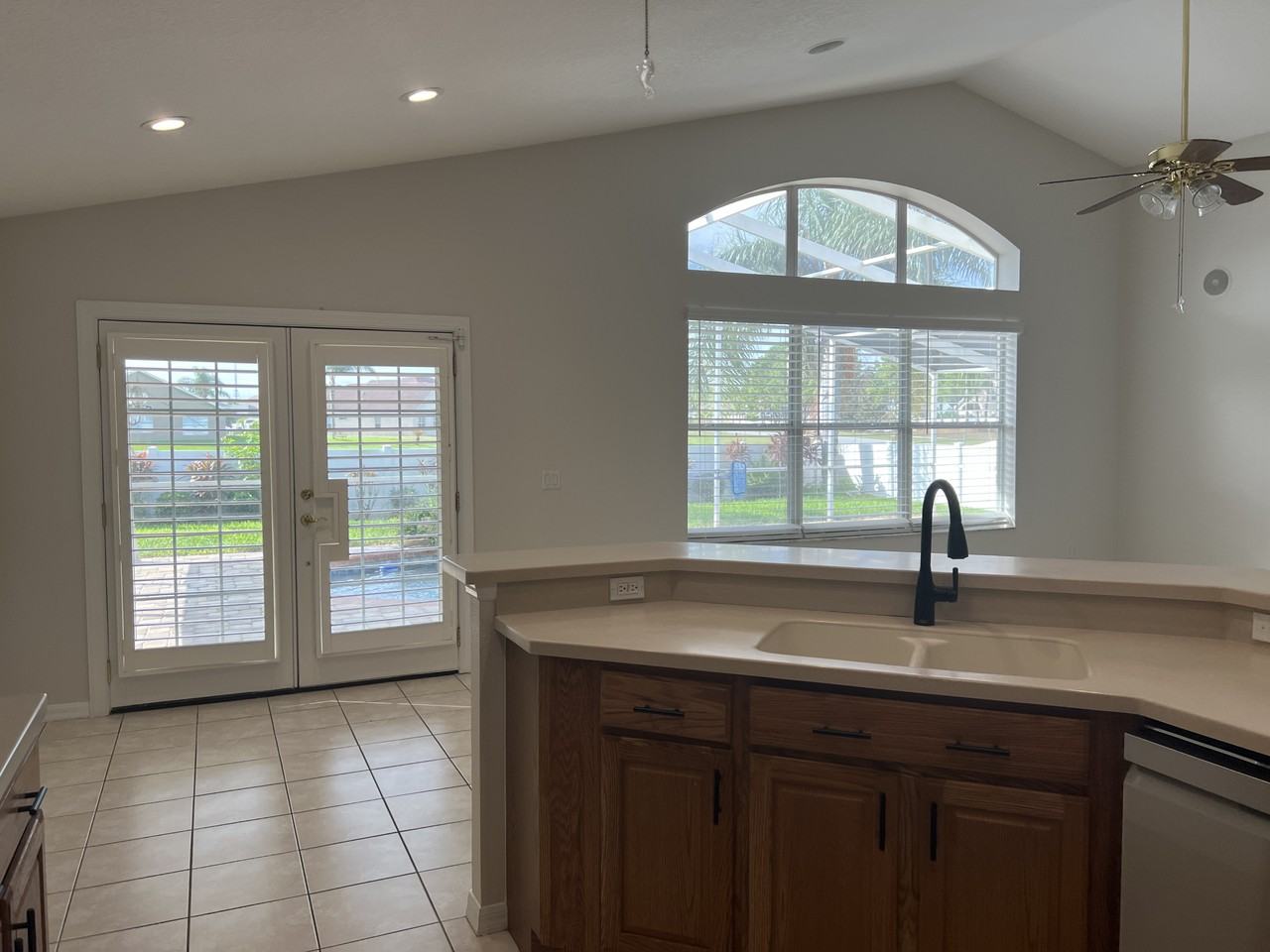 2640 Tidal Creek Dr - Photo 3 of 10