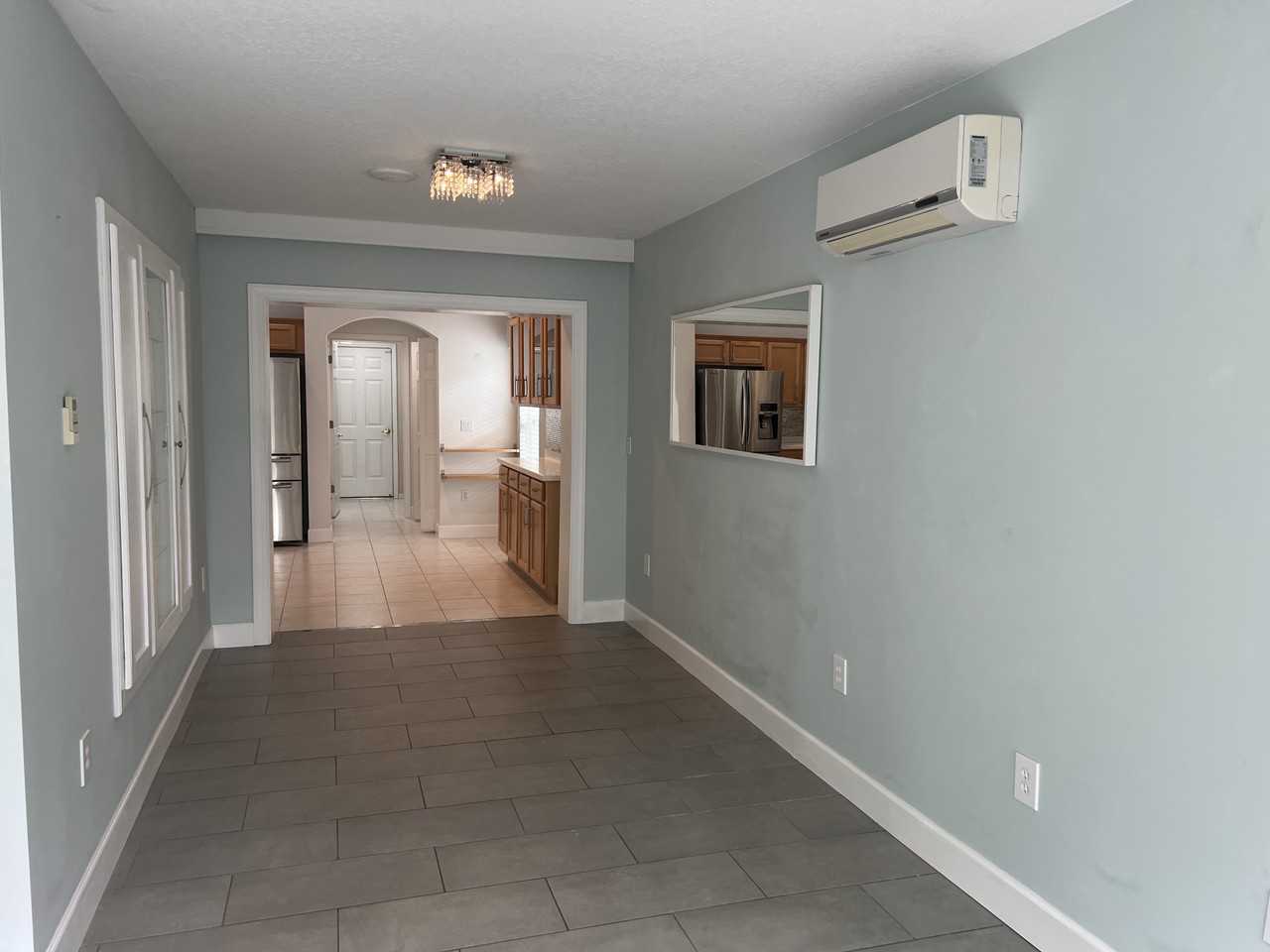 2540 Arrowpointe Dr - Photo 3 of 13