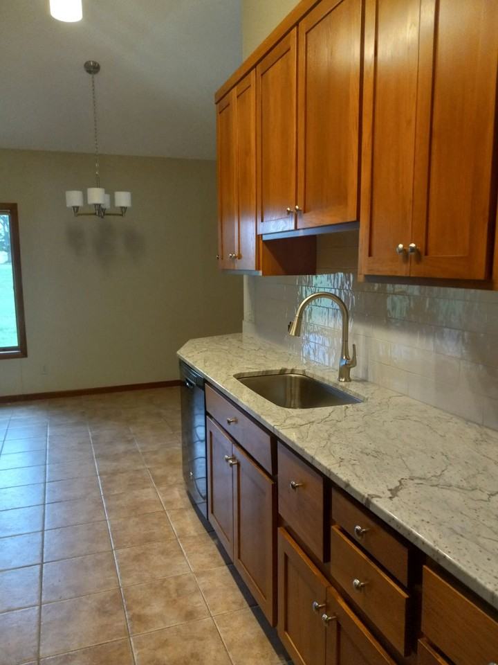 8344 Parrish Ave Ne - Photo 5 of 25