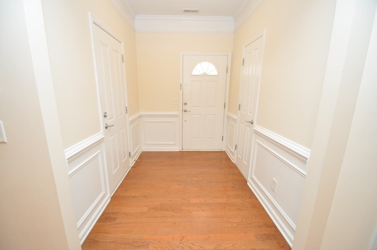 8702 Redcrest Pl - Photo 3 of 37