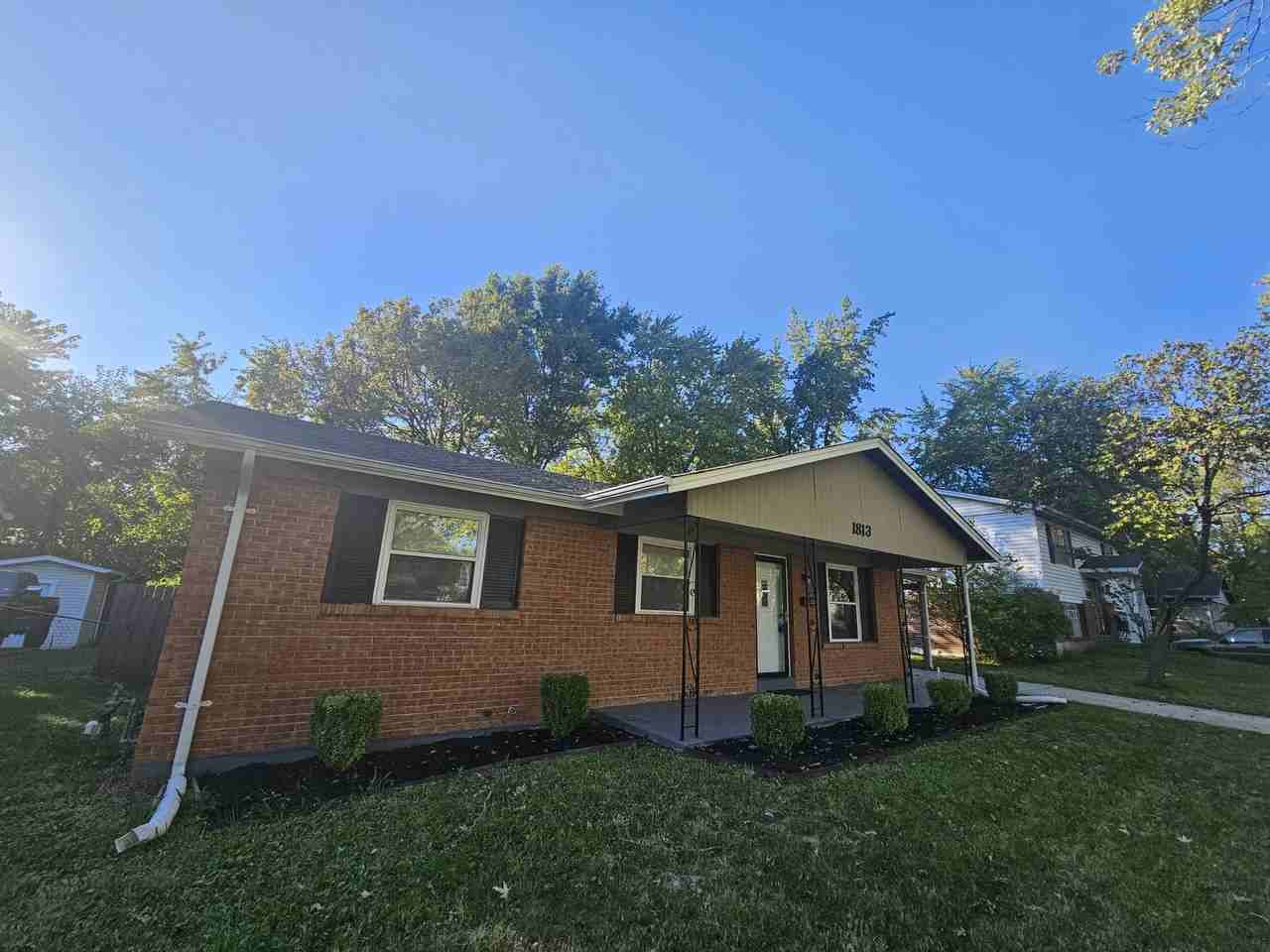 1813 Night Dr - Photo 3 of 18