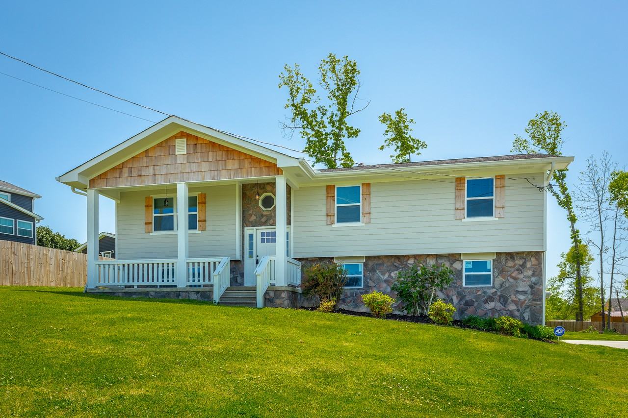 8128 Fallen Maple Dr - Photo 7 of 50