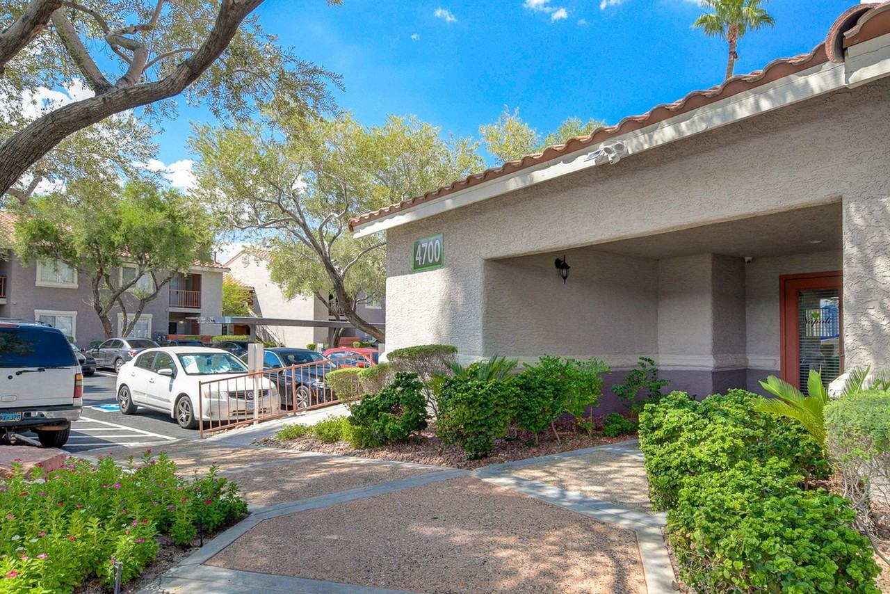 Napoli Apartments - Photo 4 of 45