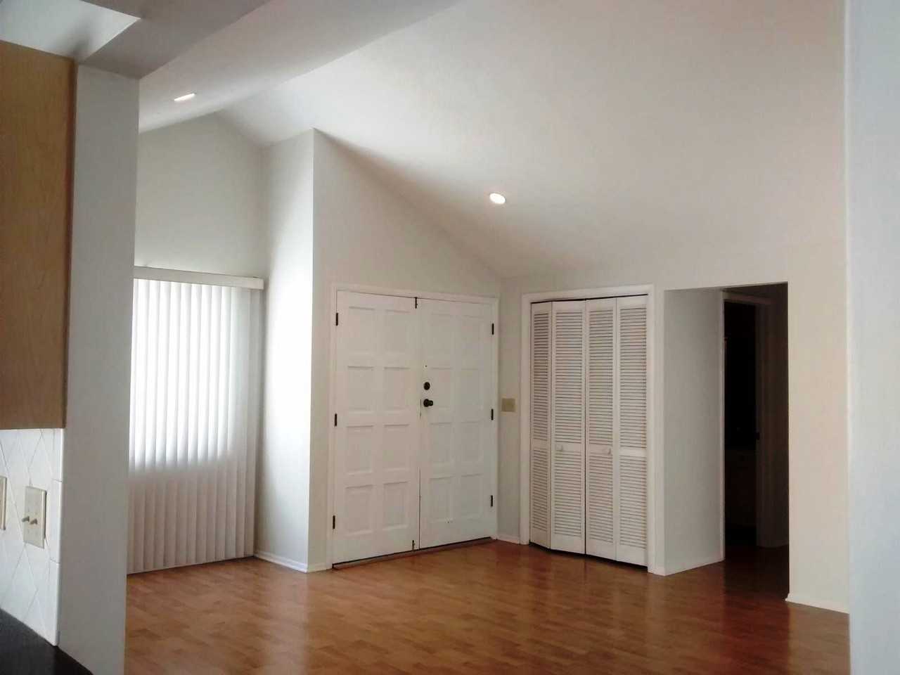 12815 Settlers Dr - Photo 2 of 17