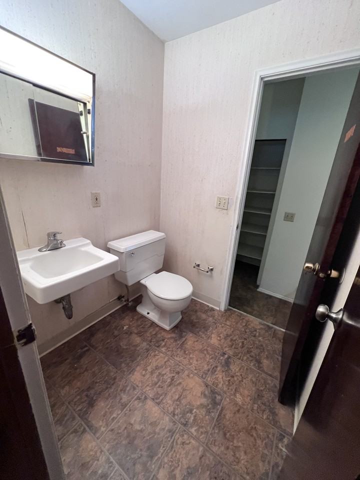 1985 North Harrison Road - Photo 7 of 20