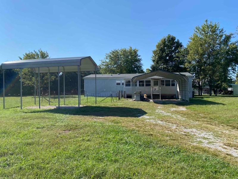 191 Ferraro Ln - Photo 3 of 18