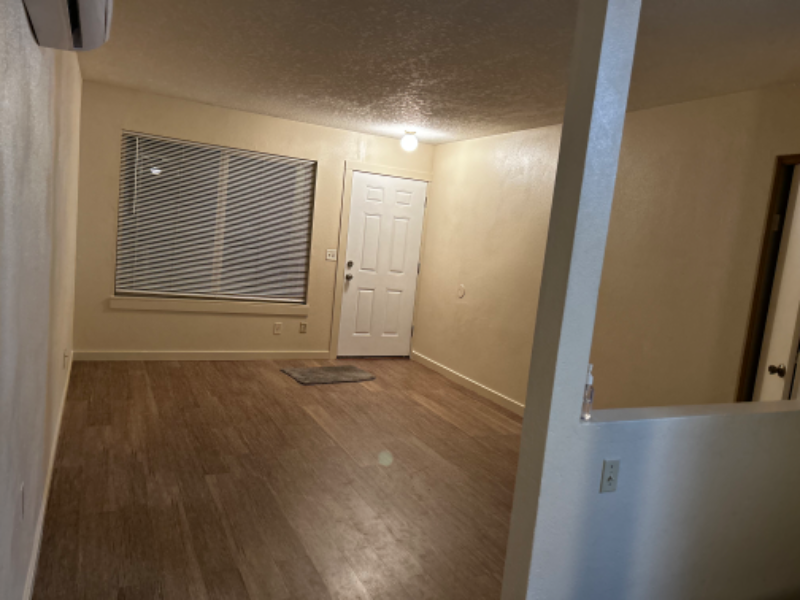 9289 Sw Hill St - Photo 2 of 24