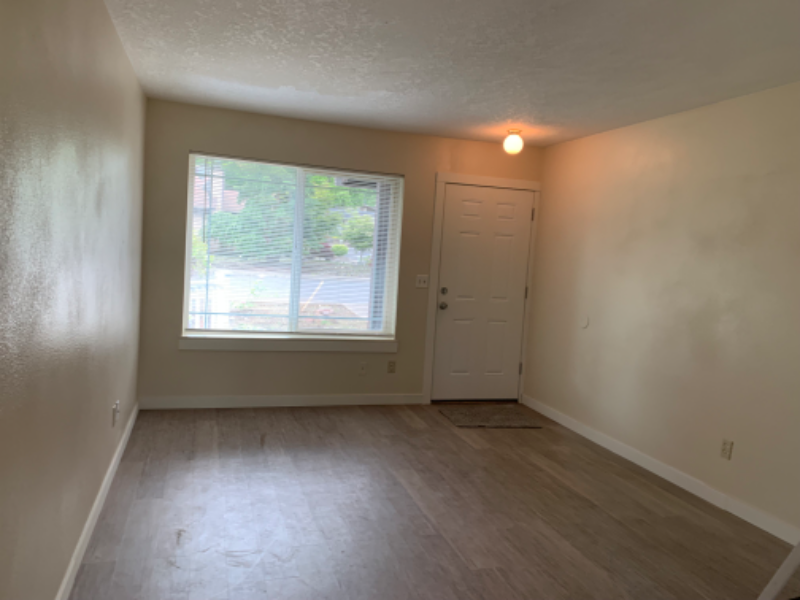 9289 Sw Hill St - Photo 3 of 24