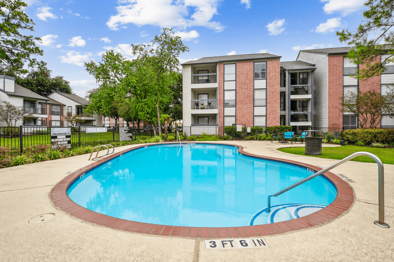 Apartments Near Lone Star College- Tomball Brandon Oaks Apartments for Lone Star College- Tomball Students in Tomball, TX