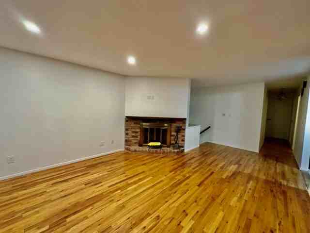 1496 Victoria St - Photo 3 of 11