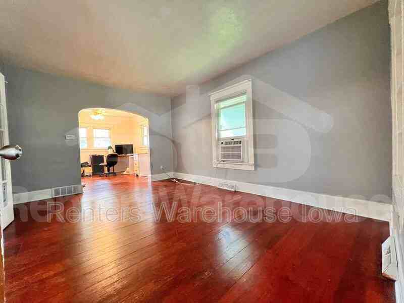 2535 Garfield Ave - Photo 3 of 20