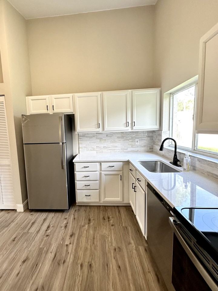 2433 Piedmont Lakes Blvd #NA - Photo 2 of 28