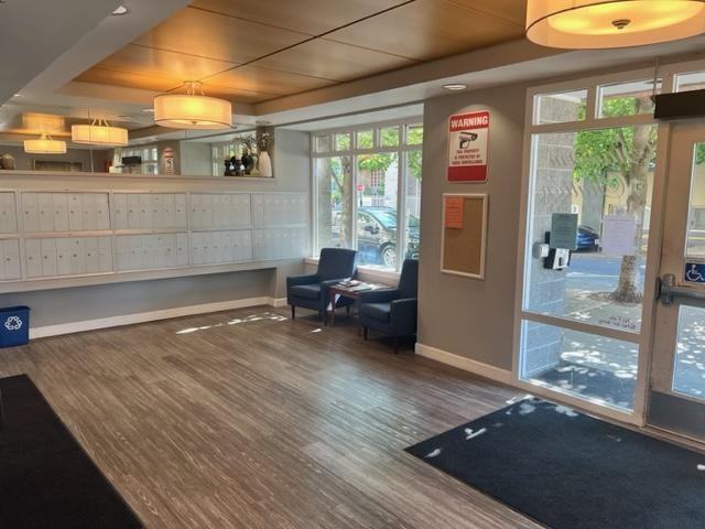 737 Southwest 17th Avenue - Photo 6 of 6