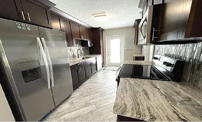 130 Churchill Ave - Photo 3 of 11