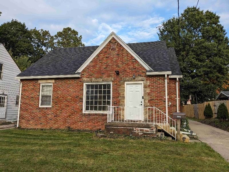 256 Parkway Dr - Photo 2 of 21