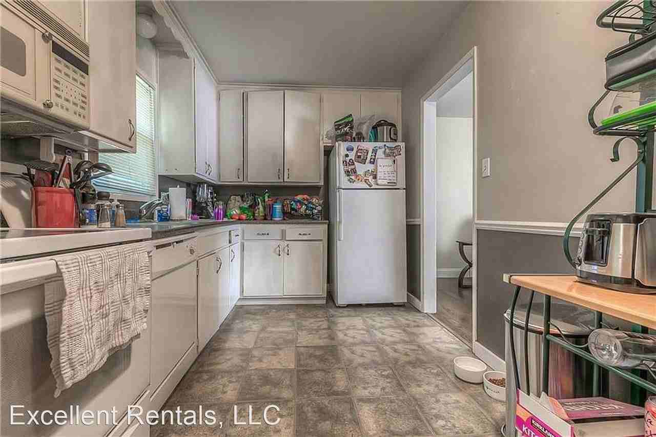 8415 Grandview Ln - Photo 3 of 4