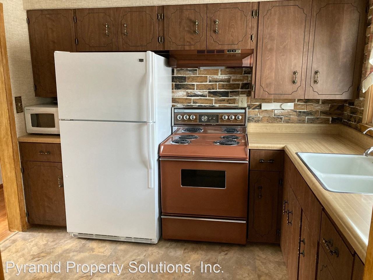 2523 Lynner Dr - Photo 2 of 15