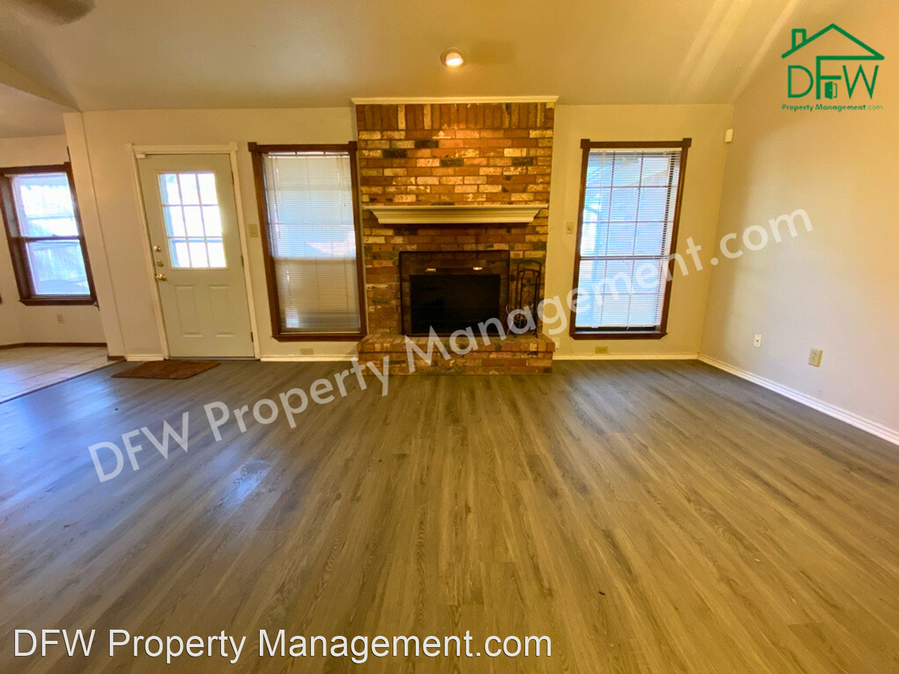 405 Norman Dr - Photo 2 of 29
