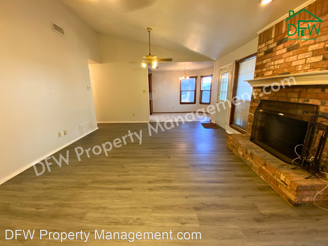 405 Norman Dr - Photo 3 of 29