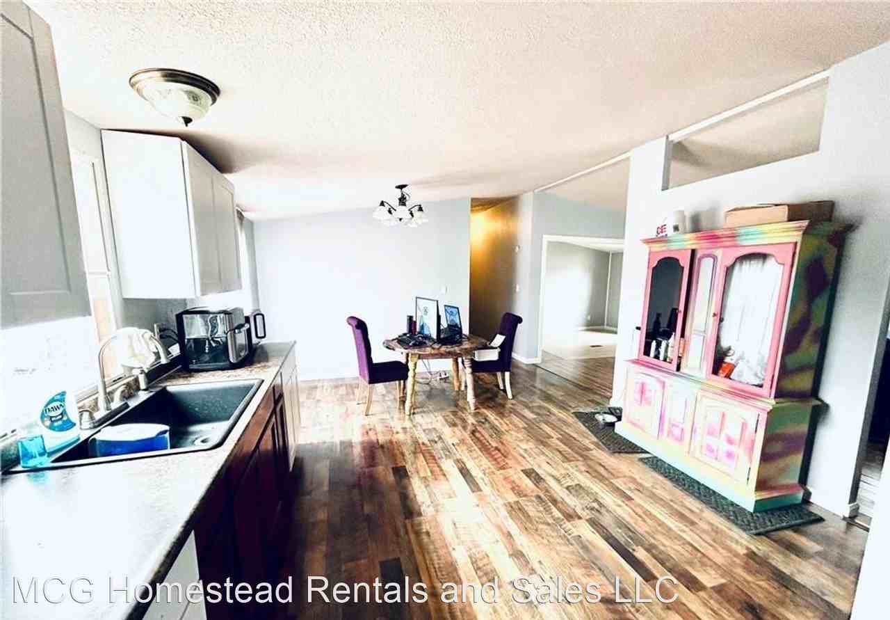 1509 Quail Point Dr - Photo 3 of 10